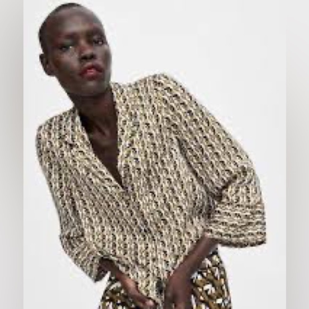 Zara XS Button Down Geometric Zara Printed Top